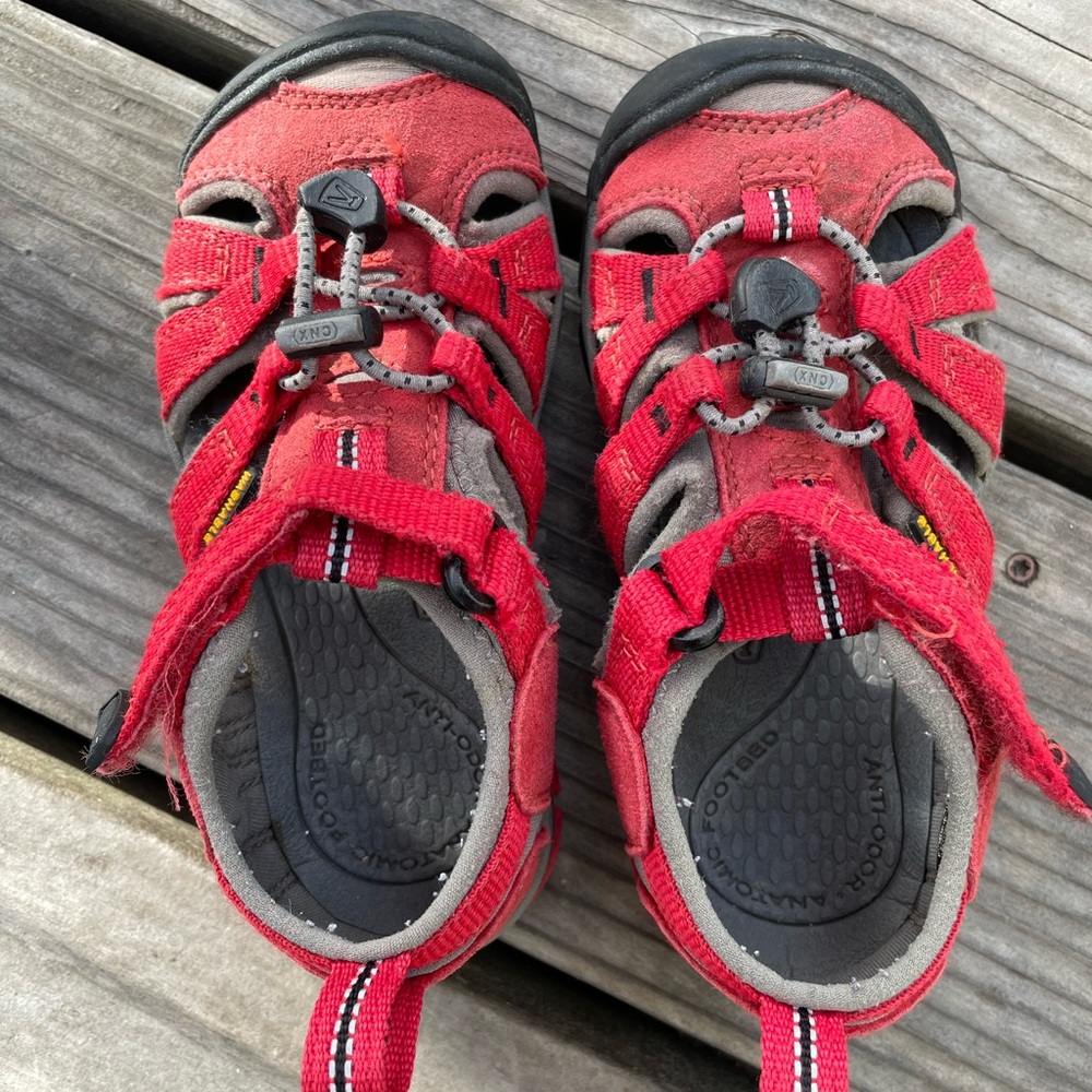Keen water shoes - in great condition!